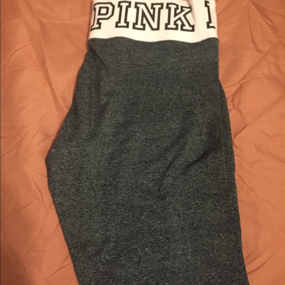 Victoria Secret leggings. Size M - Picture 2 of 4